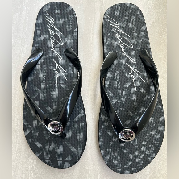 Michael Kors Black and Gray Flip Flops women - Picture 2 of 9